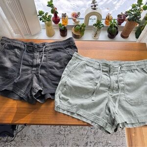 2 Pairs of American Eagle Linen Blend Shorts Bundle - Size 14
